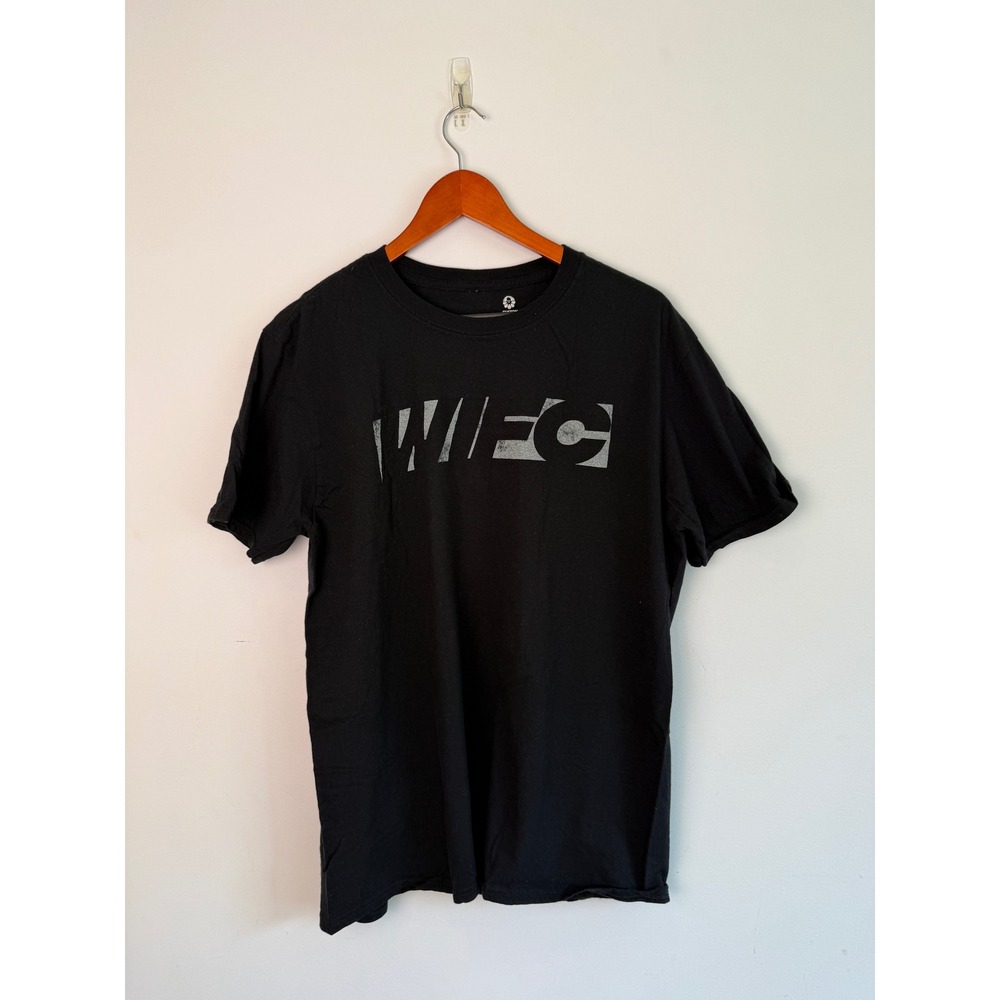 CUSTOM INK WIFC Williamsburg International FC T-Shirt Mens Black Graphic Large